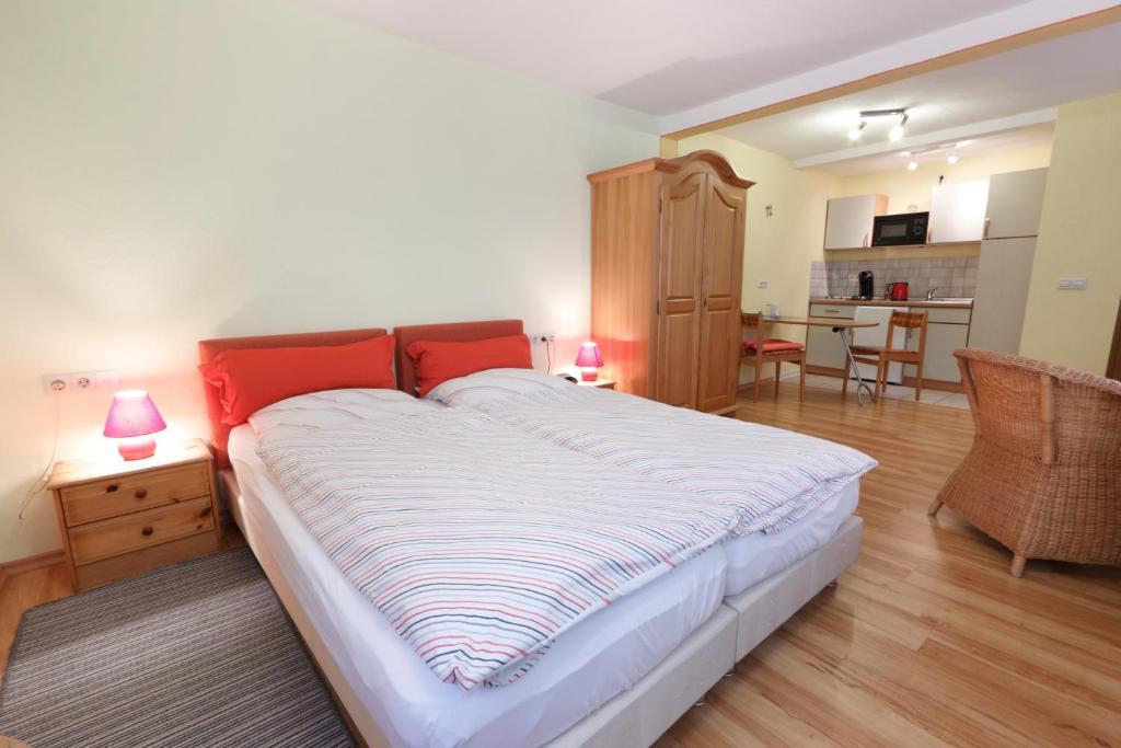 Hotel Pension Stern Bad Buchau Pokój zdjęcie