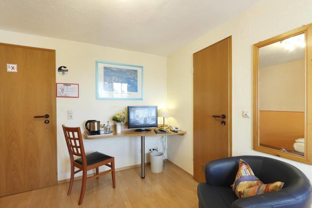 Hotel Pension Stern Bad Buchau Zewnętrze zdjęcie
